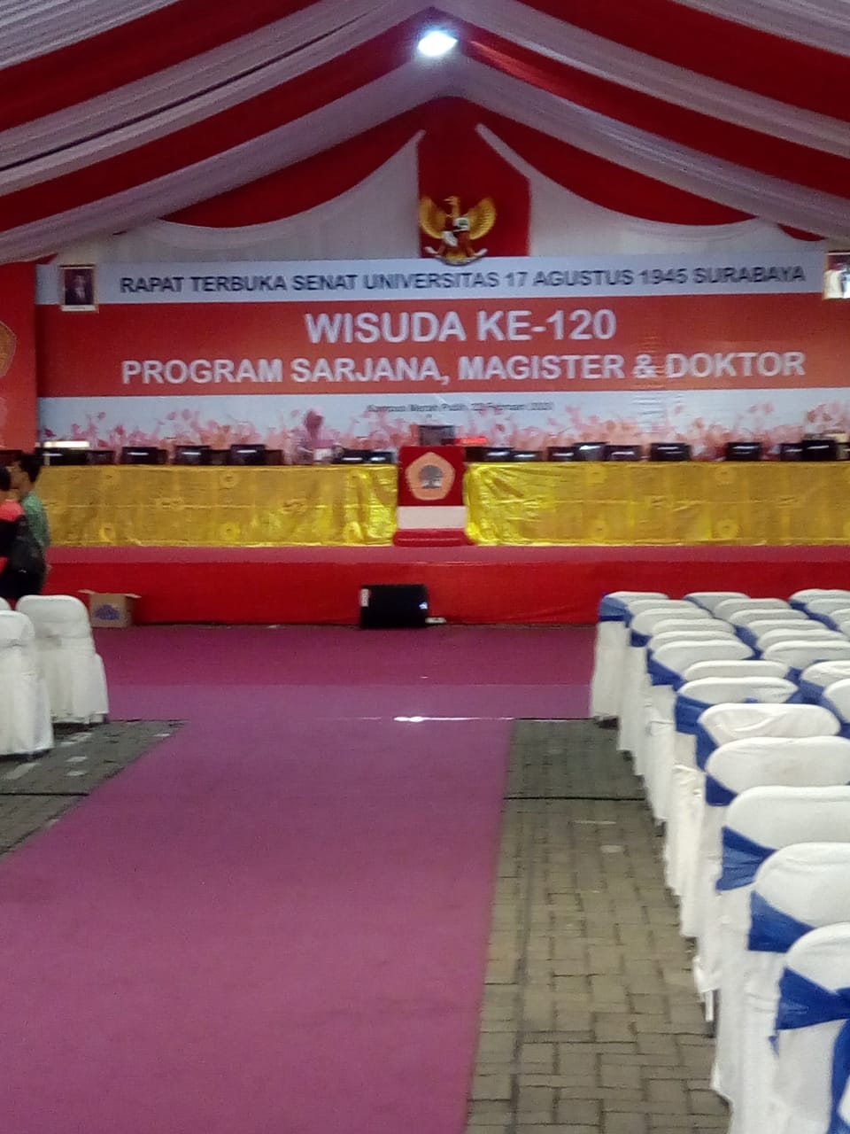 Wisuda sarjana untag surabaya
